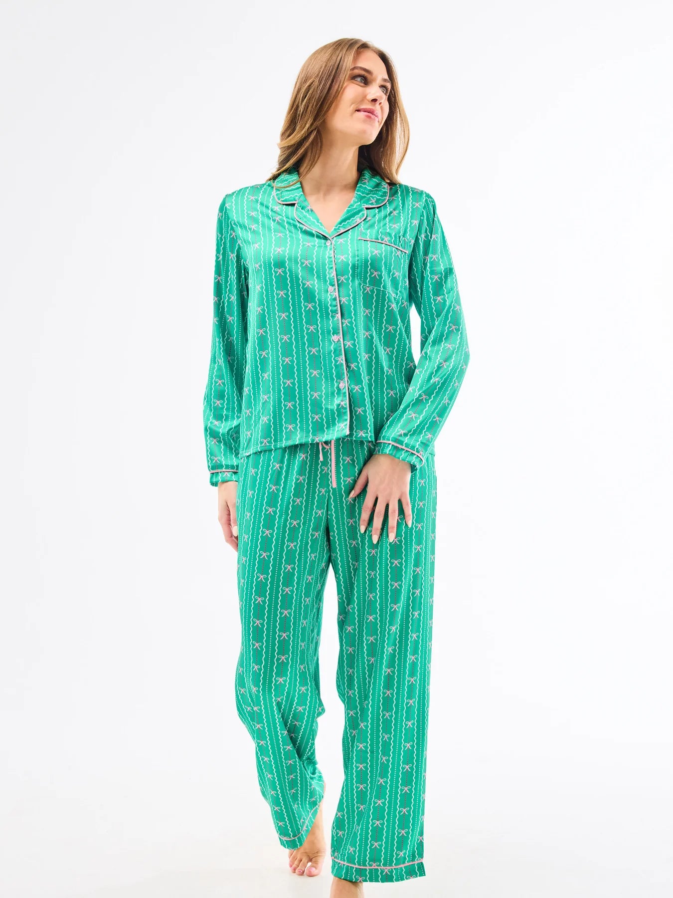 Mary Square In A Bow Satin Pajama Set