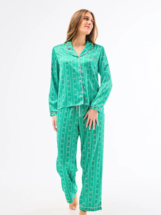 Mary Square In A Bow Satin Pajama Set