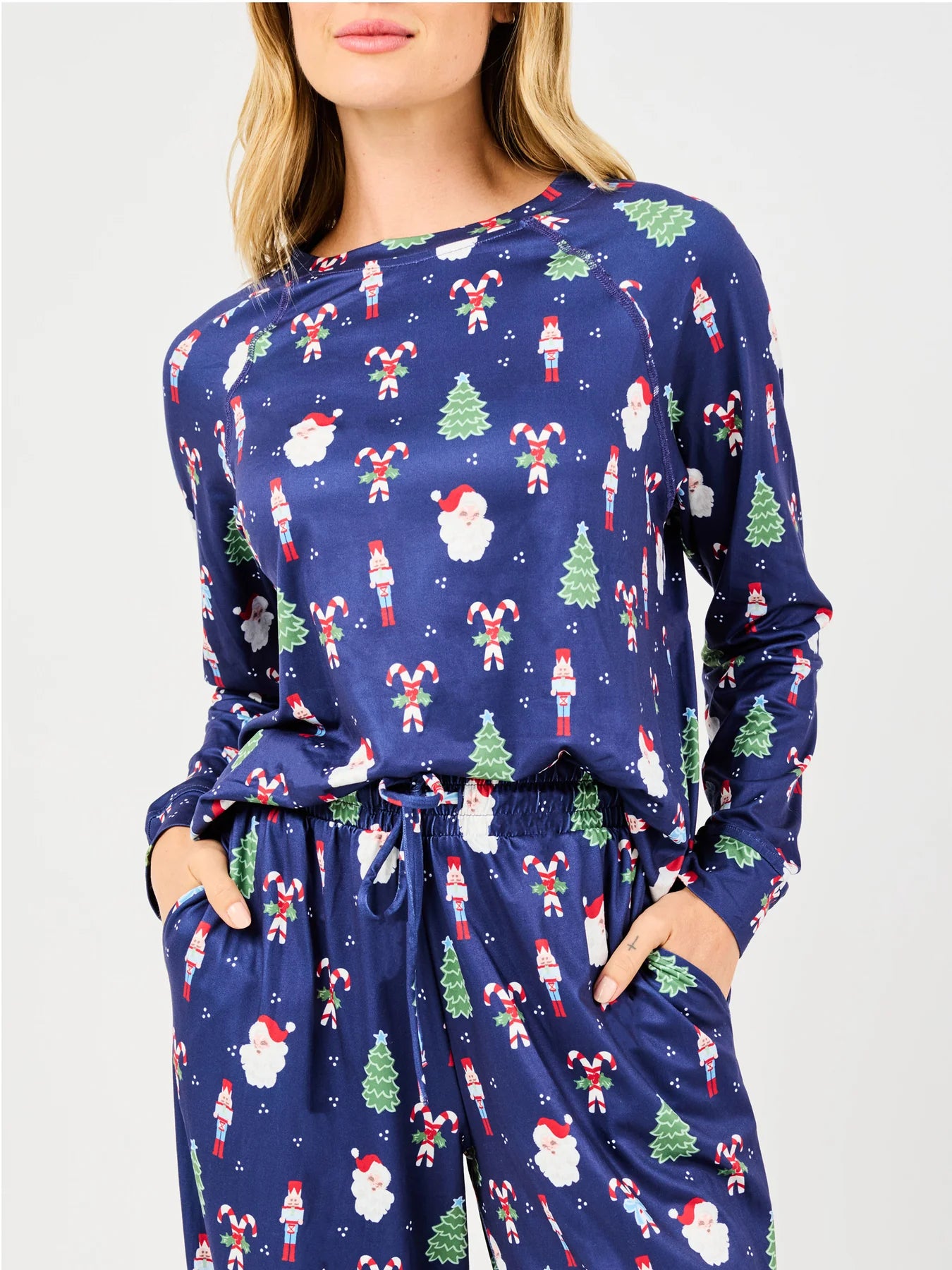Mary Square Peppermint Pine Women’s Pajama Set