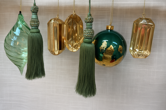 Set of (7) Assorted Ornaments